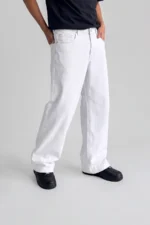 White Wash Wide-Leg Denim - Image 2
